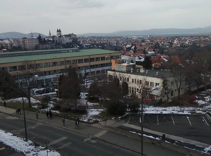 Center * Veszprém